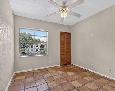 5451 Verona Drive - Photo Thumbnail 15