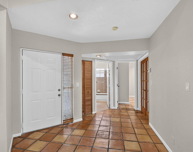 5451 Verona Drive - Photo Thumbnail 16