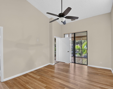 5451 Verona Drive - Photo Thumbnail 11