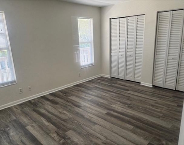 342 Southwind Drive - Photo Thumbnail 12