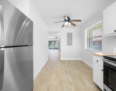 6371 Boca Circle - Photo Thumbnail 13