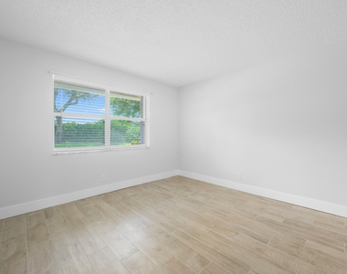 6371 Boca Circle - Photo Thumbnail 17