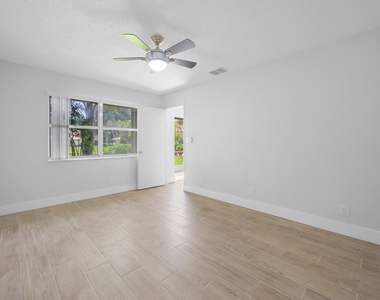 6371 Boca Circle - Photo Thumbnail 15