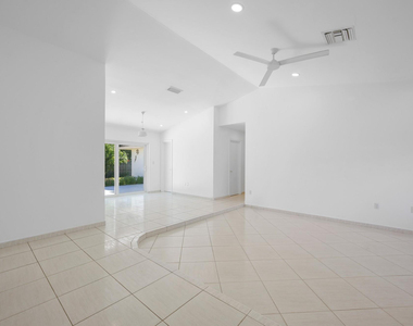 9515 Sw 118th Court - Photo Thumbnail 8