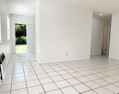 147 W 17th Street - Photo Thumbnail 1