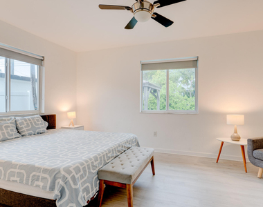 7528 Buccaneer Avenue - Photo Thumbnail 14