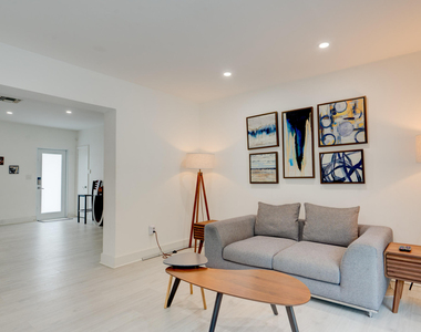 7528 Buccaneer Avenue - Photo Thumbnail 23