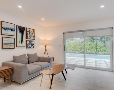7528 Buccaneer Avenue - Photo Thumbnail 22