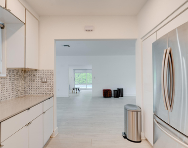 7528 Buccaneer Avenue - Photo Thumbnail 7