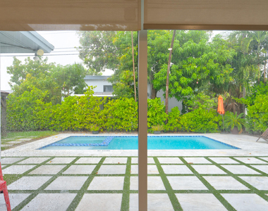 7528 Buccaneer Avenue - Photo Thumbnail 27