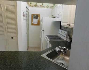 627 Sea Pine Way - Photo Thumbnail 8