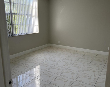 24 Abbey Lane - Photo Thumbnail 30