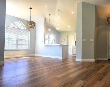 20907 Country Barn Drive - Photo Thumbnail 6