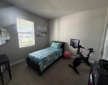 9044 Dahlia Circle - Photo Thumbnail 15