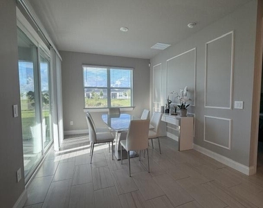 9044 Dahlia Circle - Photo Thumbnail 6