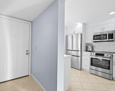 501 S Seas Drive - Photo Thumbnail 3