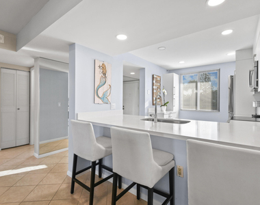 501 S Seas Drive - Photo Thumbnail 15