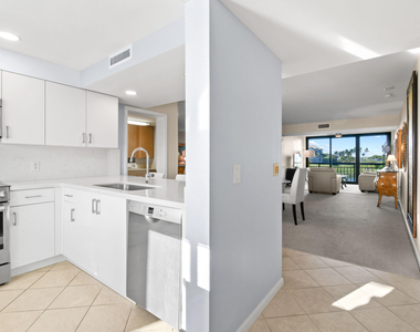 501 S Seas Drive - Photo Thumbnail 2