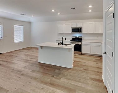 4013 Becky Lane - Photo Thumbnail 3