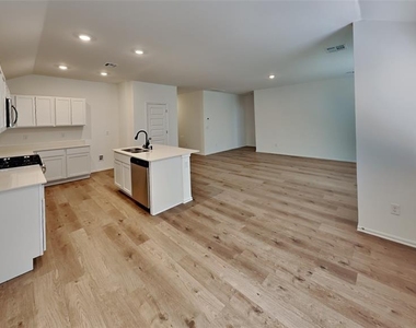 4013 Becky Lane - Photo Thumbnail 7