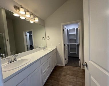 9737 Sw 23rd Street - Photo Thumbnail 17