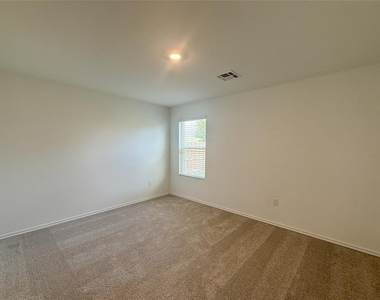 16309 Harvester Drive - Photo Thumbnail 10