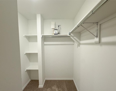 16309 Harvester Drive - Photo Thumbnail 15