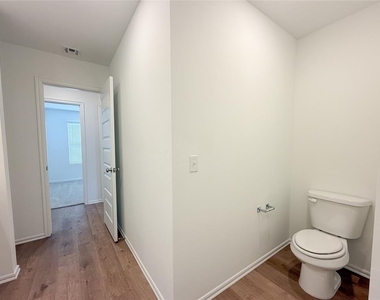 16309 Harvester Drive - Photo Thumbnail 23