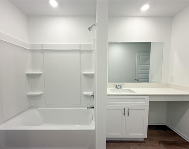 16309 Harvester Drive - Photo Thumbnail 21