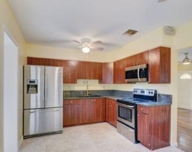 511 Minnesota Street - Photo Thumbnail 10