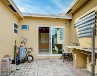 511 Minnesota Street - Photo Thumbnail 27