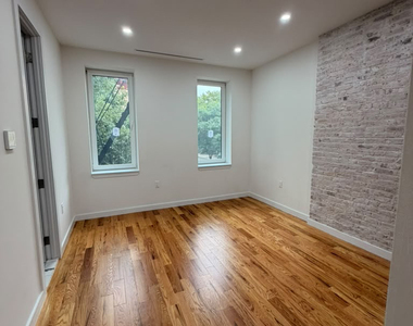 384 Chauncey Street - Photo Thumbnail 8