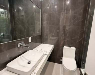 384 Chauncey Street - Photo Thumbnail 9