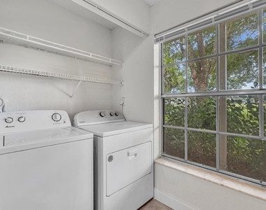 2510 Riverside Drive - Photo Thumbnail 5
