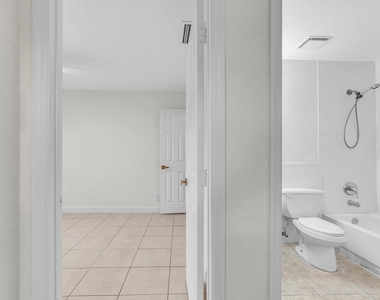 2510 Riverside Drive - Photo Thumbnail 22