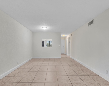 2510 Riverside Drive - Photo Thumbnail 19