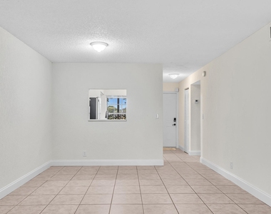 2510 Riverside Drive - Photo Thumbnail 20
