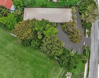 2510 Riverside Drive - Photo Thumbnail 49