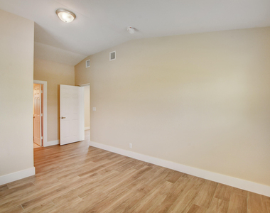 9188 Birmingham Drive - Photo Thumbnail 10