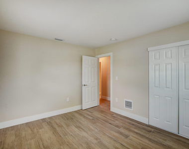9188 Birmingham Drive - Photo Thumbnail 16