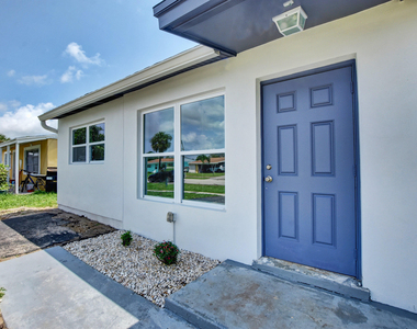 9188 Birmingham Drive - Photo Thumbnail 2