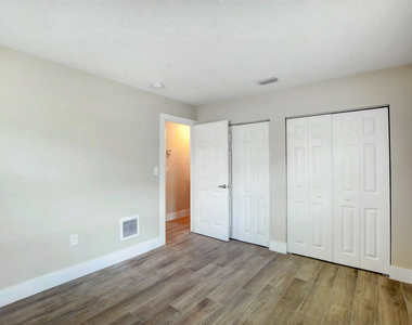9188 Birmingham Drive - Photo Thumbnail 14