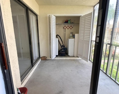 7714 Tahiti Lane - Photo Thumbnail 21