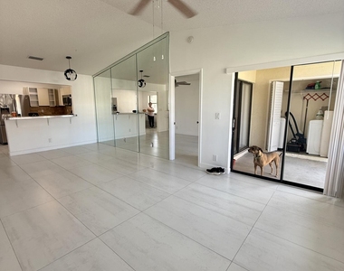 7714 Tahiti Lane - Photo Thumbnail 5