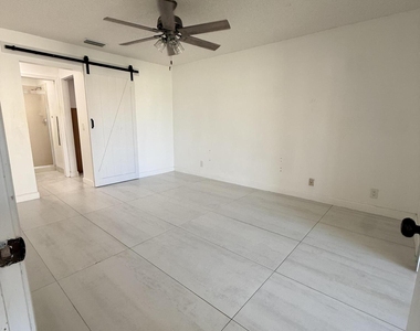 7714 Tahiti Lane - Photo Thumbnail 6