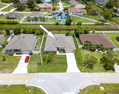 1399 Sw Edinburgh Drive - Photo Thumbnail 1