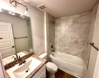 1399 Sw Edinburgh Drive - Photo Thumbnail 13