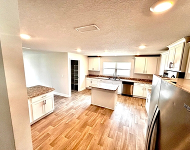 1399 Sw Edinburgh Drive - Photo Thumbnail 5