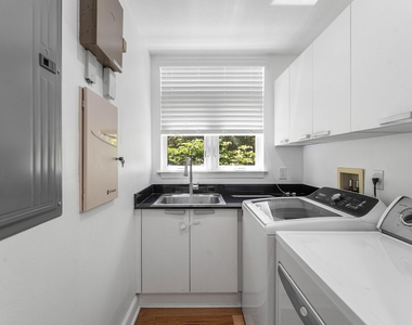 309 E Ocean Avenue - Photo Thumbnail 34