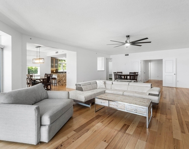 309 E Ocean Avenue - Photo Thumbnail 16